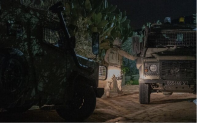 Des troupes israéliennes opérant en Cisjordanie, à l'aube du 16 janvier 2023. (Crédit : Armée israélienne)
