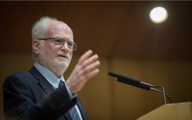 Amos Gilad lors d'une conférence, à Jérusalem, le 11 mars 2019. (Crédit : Noam Revkin Fenton/Flash90)