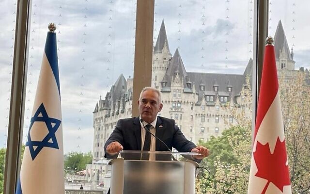 L'ambassadeur d'Israël au Canada Ronen Hoffman sur une photo non datée. (Crédit
: Ronen Hoffman/Twitter) L'ambassadeur d'Israël au Canada Ronen Hoffman sur une photo non datée. (Crédit
: Ronen Hoffman/Twitter)