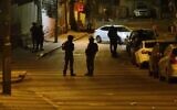 Agents de la police des frontières dans le quartier de Silwan, à Jérusalem-Est, le 25 janvier 2023. (Crédit : Police israélienne)