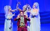 Des solistes, des musiciens et des danseurs de l'Opéra israélien dans "la Flûte enchantée" avec 150 membres de la communauté d'Akko, le 9 janvier 2023. (Autorisation : Opéra israélien)