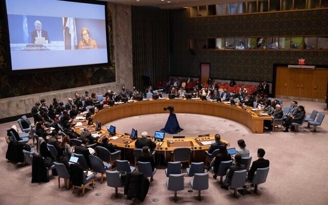 Une réunion du Conseil de sécurité des Nations unies sur la situation au Moyen Orient, au siège des Nations unies, à New York, le 20 février 2023. (Crédit : Yuki Iwamura/AFP) Une réunion du Conseil de sécurité des Nations unies sur la situation au Moyen Orient, au siège des Nations unies, à New York, le 20 février 2023. (Crédit : Yuki Iwamura/AFP)