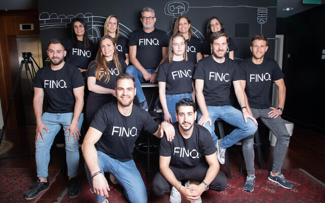 La startup israélienne Finq développe une place de marché en ligne basée sur l'IA pour les produits financiers. (Crédit : Autorisation) La startup israélienne Finq développe une place de marché en ligne basée sur l'IA pour les produits financiers. (Crédit : Autorisation)