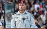 Le chef de Tsahal, Herzi Halevi, prend la parole lors d'une cérémonie de remise de diplômes à des officiers de Tsahal sur la base de Bahad 1, dans le sud d'Israël, le 23 février 2023. (Crédit : Armée israélienne)