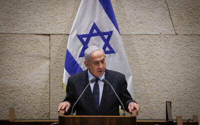 Le Premier ministre Benjamin Netanyahu s'exprimant à la Knesset, le 27 février 2023. (Crédit : Noam Moskowitz/Porte-parole de la Knesset)