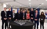 Plus de 100 parlementaires, responsables gouvernementaux, ambassadeurs et dirigeants juifs européens étaient réunis à Prague et dans le camp de Theresienstadt à l’initiative de l’European Jewish Association en janvier 2023. (Crédit : François Cormier-Bouligeon / Twitter)