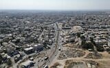 La ville arabo-israélienne de Rahat, dans le sud du désert du Néguev, le 7 octobre 2022. (Crédit : Hazem Bader/AFP)