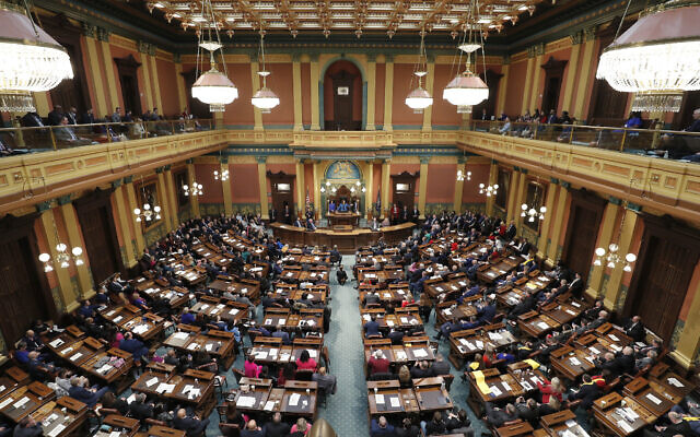 Le Capitole de l'état du Michigan à Lansing, le 25 janvier 2023. (Crédit : AP Photo/Al Goldis, File) Le Capitole de l'état du Michigan à Lansing, le 25 janvier 2023. (Crédit : AP Photo/Al Goldis, File)