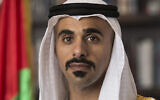 Dans cette image publiée par l'Agence de presse des Émirats, WAM, le général de division Sheikh Khaled bin Mohamed bin Zayed Al Nahyan, président du Département de la sécurité de l'État des Émirats arabes unis, pose pour un portrait officiel à Abu Dhabi, Émirats arabes unis, le 15 février 2016. (Crédit : Ryan Carter/Crown Prince Court - Abu Dhabi, WAM via AP)