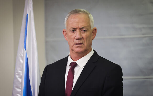 Le chef du parti HaMahane HaMamlahti, Benny Gantz, s'exprimant devant la Knesset, le 1er mars 2023. (Crédit : Yonatan Sindel/Flash90) Le chef du parti HaMahane HaMamlahti, Benny Gantz, s'exprimant devant la Knesset, le 1er mars 2023. (Crédit : Yonatan Sindel/Flash90)