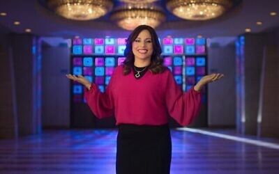 La marieuse Aleeza Ben Shalom, dans la première saison de 'Jewish Matchmaking' sur Netflix (Crédit : Netflix)