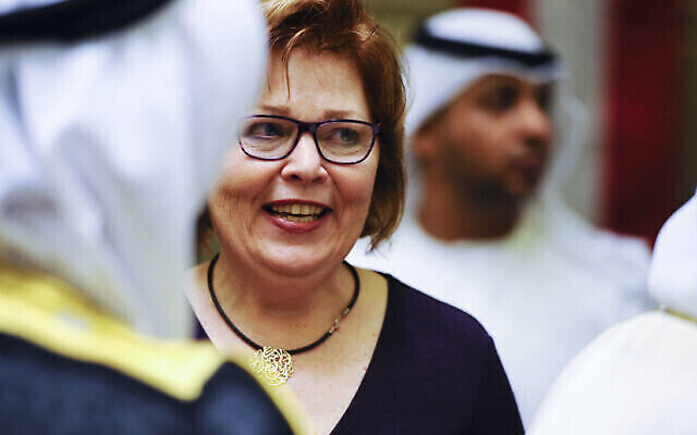 Barbara Leaf, alors ambassadrice des États-Unis aux Émirats arabes unis (Crédit : Tech. Sgt. Anthony Nelson Jr./US Air Force) Barbara Leaf, alors ambassadrice des États-Unis aux Émirats arabes unis (Crédit : Tech. Sgt. Anthony Nelson Jr./US Air Force)