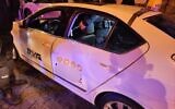 Un taxi appartenant à un chauffeur arabe agressé par des manifestants de droite, le 27 mars 2023. (Crédit : Police israélienne)