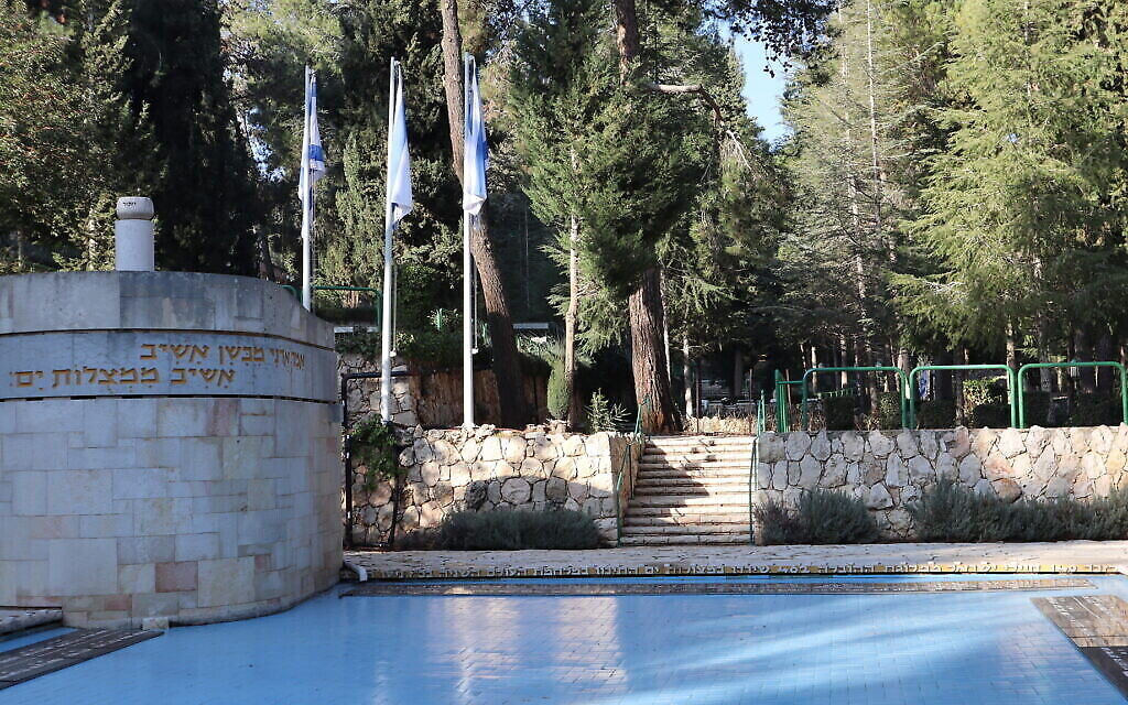 Monument dédié aux victimes du SS Erinpura. (Crédit : Shmuel Bar-Am)