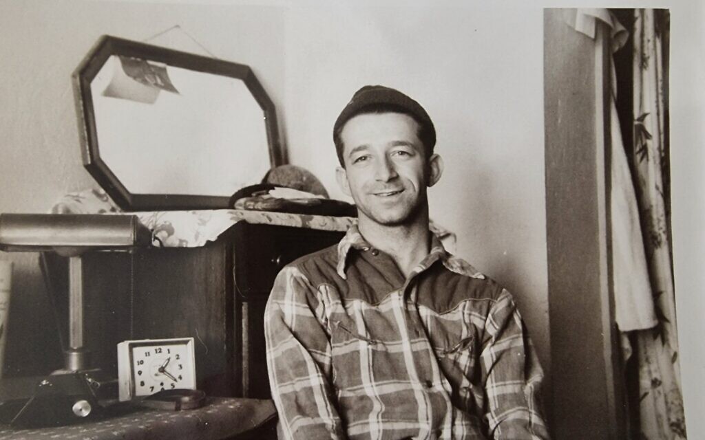 Le survivant de la Shoah et influenceur sur TikTok Gideon Lev, jeune homme au Canada. (Autorisation)