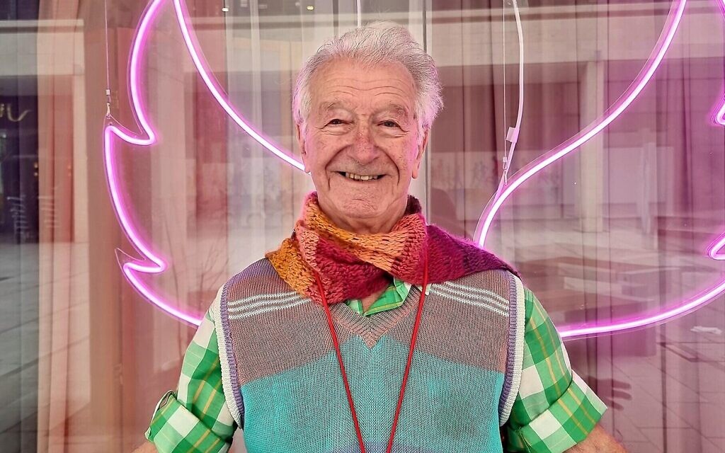 Photo du profil TikTok de Gidon Lev, survivant de la Shoah. (Crédit : Autorisation)