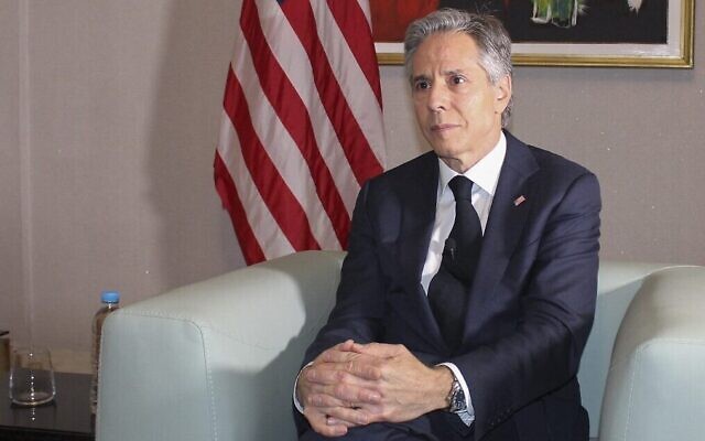 Le secrétaire d'Etat américain Antony Blinken lors d'une interview avec l'AFP, à Niamey, au Niger, le 16 mars 2023. (Crédit : Boureima Hama/AFP) Le secrétaire d'Etat américain Antony Blinken lors d'une interview avec l'AFP, à Niamey, au Niger, le 16 mars 2023. (Crédit : Boureima Hama/AFP)
