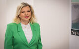 Sara Netanyahu arrivant pour une audience au tribunal de première instance de Tel Aviv, le 12 juin 2022. (Crédit : Avshalom Sassoni/Flash90)
