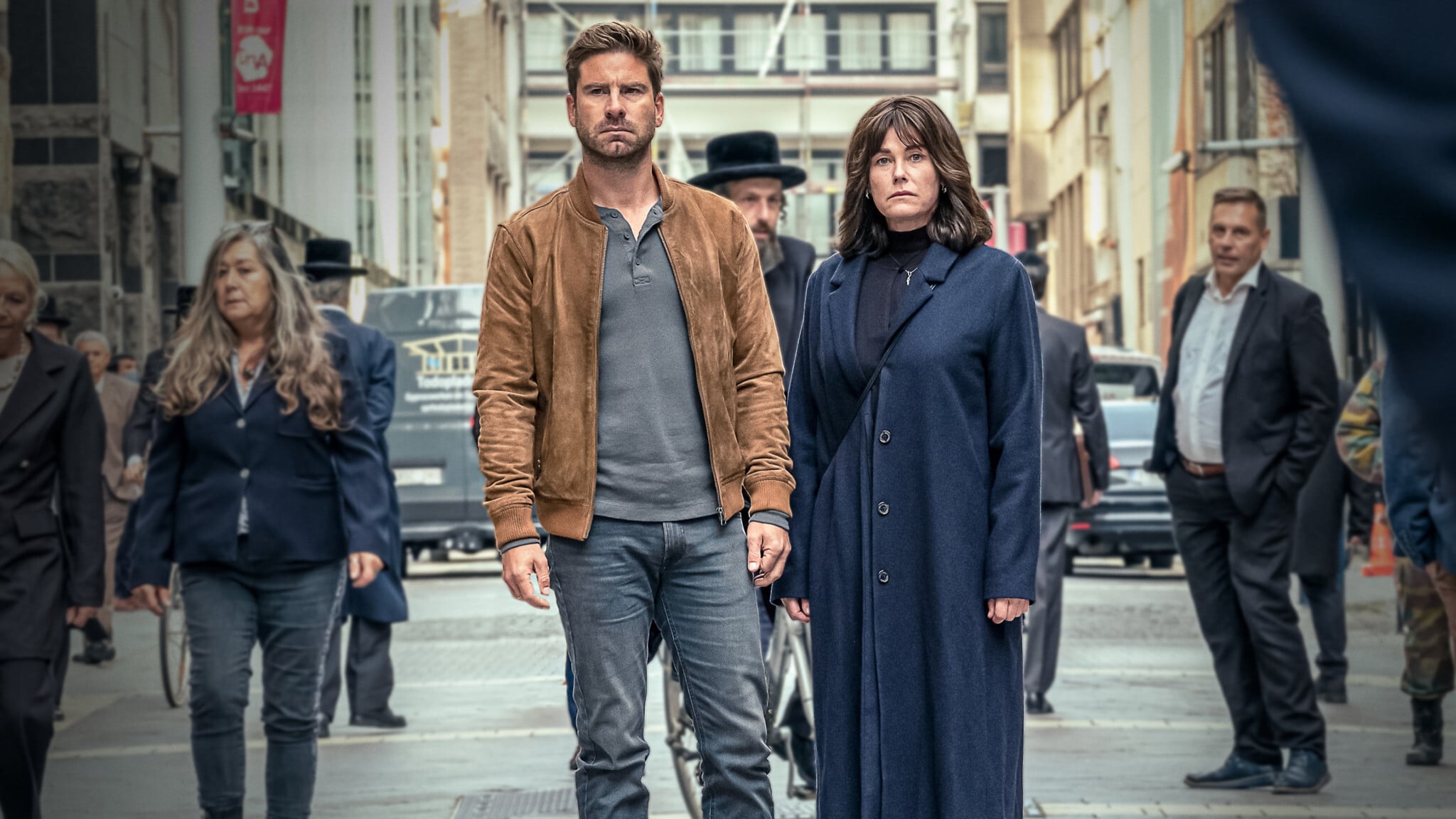Noah (Kevin Janssens) et Adina (Ini Massez) dans une scène de "Rough Diamonds". (Crédit : Netflix)