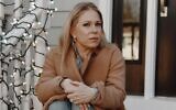 Stephanie Lyons à son domicile de Stoneham, dans le Massachusetts, le 26 décembre 2022. (Crédit : Tony Luong pour le Washington Post via Getty Images via JTA)