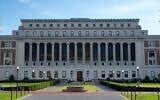 La façade de la bibliothèque Butler sur le campus de l'université Columbia. (Crédit : Wikimedia Commons)
