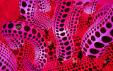 Énorme installation gonflable rose vif de l’artiste japonais Yayoi Kusama exposée au Musée d’Art de Tel Aviv, le 31 octobre 2021 (Photo par Tomer Neuberg/Flash90)