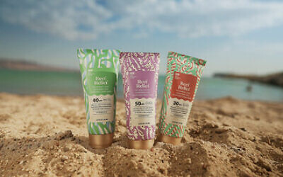 La crème solaire Reef Relief" aidera à lutter contre le blanchiment des coraux. (Crédit : PR Newswire Association LLC)