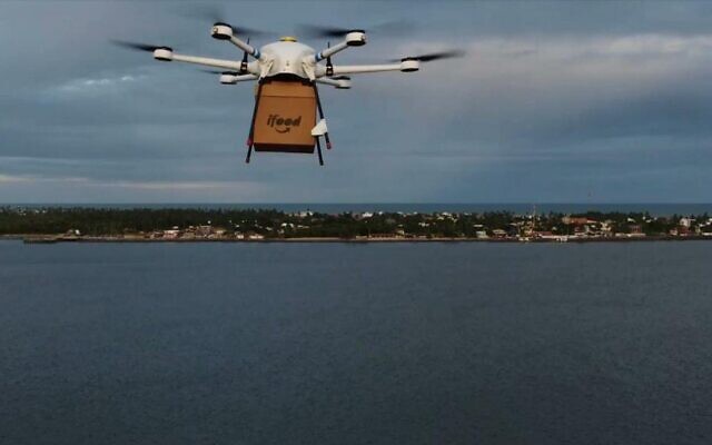 Le drone de livraison DLV2 de Speedbird Aero volant dans la ville d'Aracaju, au Brésil. (Autorisation)