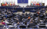 Le Parlement européen à Strasbourg, le 9 mai 2023. (Crédit : Jean-Francois Badias/AP)