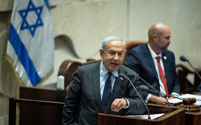 Le Premier ministre Benjamin Netanyahu s’exprime lors d’un débat à la Knesset, le 1er mai 2023. (Crédit : Yonatan Sindel/Flash90)