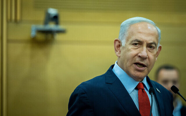 Le Premier ministre Benjamin Netanyahu dirigeant une réunion de sa faction, le Likud, à la Knesset, le 15 mai 2023. (Crédit : Yonatan Sindel/Flash90) Le Premier ministre Benjamin Netanyahu dirigeant une réunion de sa faction, le Likud, à la Knesset, le 15 mai 2023. (Crédit : Yonatan Sindel/Flash90)