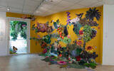 Collage fantastique de Yaala Getzov, dans le cadre de l'exposition "The Nature of Things", au jardin botanique de Jérusalem jusqu'au 22 juin 2023. (Crédit : Yaël Ilan)