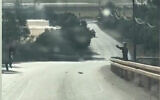 Le moment où un suspect a ouvert le feu et tué Diar Umari, 19 ans, près de Gan Ner, dans le nord d'Israël, le 6 mai 2023. (Crédit : Capture d'écran Twitter)