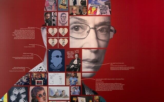 Exposition sur Ruth Bader Ginsburg au nouveau Capital Jewish Museum de Washington, DC, le 1er juin 2023. (Crédit : Ron Sachs/Consolidated News Photos via la JTA)