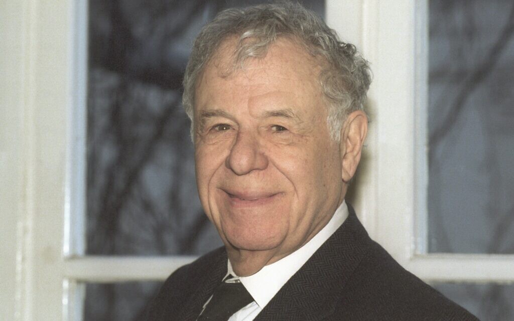 Amitaï Etzioni, un sociologue connu pour ses travaux sur la socio-économie et le communautarisme. (Crédit : Poklekowski/ ullstein bild via Getty Images via JTA) Amitaï Etzioni, un sociologue connu pour ses travaux sur la socio-économie et le communautarisme. (Crédit : Poklekowski/ ullstein bild via Getty Images via JTA)