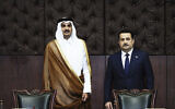 Sur cette photo du gouvernement irakien, le Premier ministre irakien Mohammed Shia al-Sudani, à droite, rencontre l'émir du Qatar, Cheikh Tamim bin Hamad al-Thani, à Bagdad, en Irak, le jeudi 15 juin 2023. Les deux pays ont signé un accord général visant à développer "la coopération dans les domaines de la politique, de l'économie, de l'énergie et de l'investissement", a déclaré M. Sudani dans un communiqué. (Crédit : Bureau des médias du Premier ministre irakien via AP)
