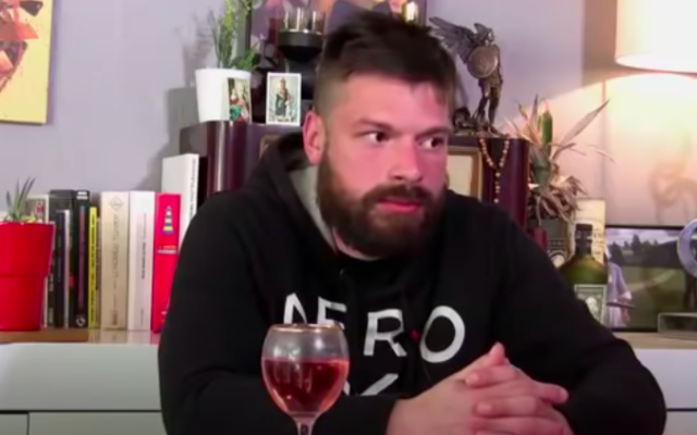 Le rappeur Amalek (Crédit : capture d'écran YoTube)