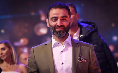 L'acteur arabe israélien Hisham Suliman pendant la finale de la saison VIP du reality show Big Brother reality aux studios de Neve Ilan, aux abords de Jérusalem, le 2 mars 2019. (Crédit : Shlomi Cohen/Flash90) L'acteur arabe israélien Hisham Suliman pendant la finale de la saison VIP du reality show Big Brother reality aux studios de Neve Ilan, aux abords de Jérusalem, le 2 mars 2019. (Crédit : Shlomi Cohen/Flash90)