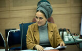 La députée d'Otzma Yehudit Limor Son Har-Melech lors d'une réunion de commission des Affaires étrangères et de la Défense, à la Knesset, à Jérusalem, le 23 février 2023. (Crédit : Yonatan Sindel/Flash90)