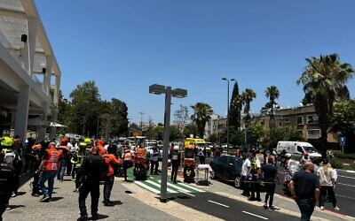 La scène d'un attentat à la voiture-bélier, à Tel Aviv, le 4 juillet 2023. (Crédit : United Hatzalah)