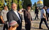 Le ministre de la Sécurité nationale Itamar Ben Gvir visitant le mont du Temple le jour de Tisha BeAv, le 27 juillet 2023. (Crédit : Administration du mont du Temple)