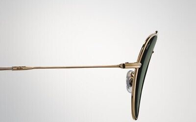 Illustration : Lunettes de soleil Ray-Ban, fabriquées par le lunetier franco-italien EssilorLuxottica. (Autorisation)