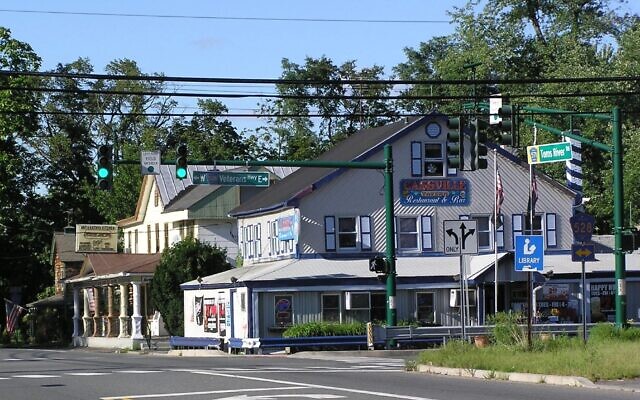 Cassville Crossroads Historic District, Jackson Township, New Jersey, le 9 septembre 2012. (Crédit : Wikimedia Commons via JTA) Cassville Crossroads Historic District, Jackson Township, New Jersey, le 9 septembre 2012. (Crédit : Wikimedia Commons via JTA)