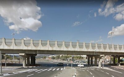 Photo d'llustration : Une vue du carrefour de la Colline française à Jérusalem. (Crédit : Google Street View)