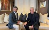 Le chef de l'opposition et ancien Premier ministre Yaïr Lapid, à droite, et le ministre des Affaires étrangères des Émirats arabes unis Abdullah bin Zayed, en Italie, le 8 août 2023. (Crédit : Bureau de Yaïr Lapid)