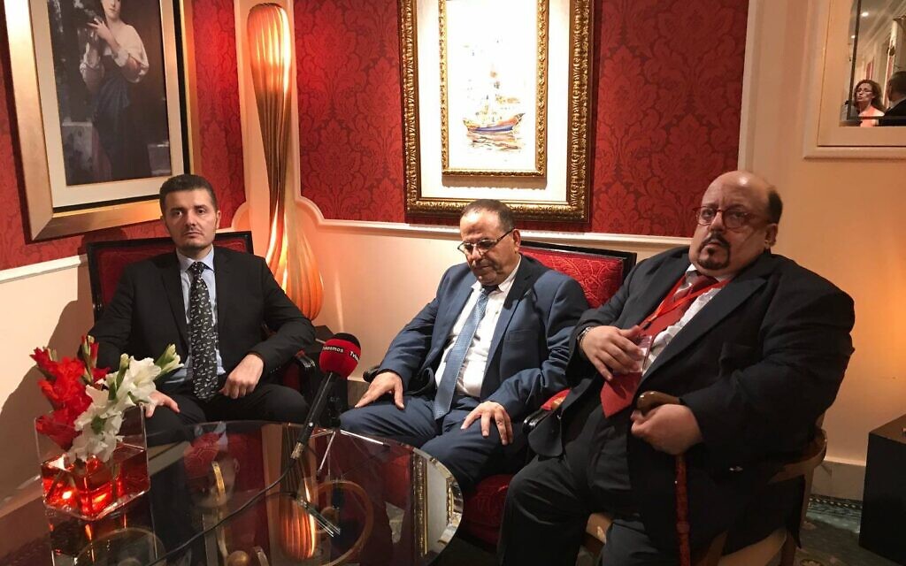 Le ministre libyen des Médias de la culture et des antiquités, Omar Al-Gawairi, à gauche, avec le ministre des Communications Ayoub Kara, au centre, et le président de l'Union des juifs libyens, Raphael Luzon, à droite, à Rhodes, en Grèce, le 30 juin 2017. (Crédit : Ayoub Kara/Facebook - used in accordance with Clause 27a of the Copyright Law) Le ministre libyen des Médias de la culture et des antiquités, Omar Al-Gawairi, à gauche, avec le ministre des Communications Ayoub Kara, au centre, et le président de l'Union des juifs libyens, Raphael Luzon, à droite, à Rhodes, en Grèce, le 30 juin 2017. (Crédit : Ayoub Kara/Facebook - used in accordance with Clause 27a of the Copyright Law)