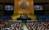 Le secrétaire général des Nations Unies Antonio Guterres prenant la parole lors de la 78e Assemblée générale des Nations unies, à New York, le 19 septembre 2023. (Crédit : Timothy A. Clary/AFP)