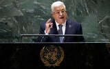 Le dirigeant de l'Autorité palestinienne, Mahmoud Abbas, s'adressant à la 78e session de l'Assemblée générale des Nations unies, à New York, le 21 septembre 2023. (Crédit : Richard Drew/AP Photo)