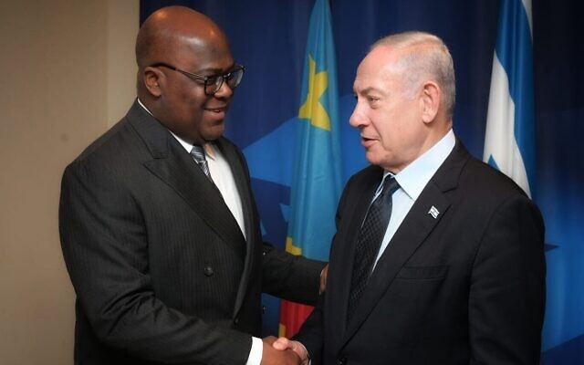Le président de la République démocratique du Congo, Félix Tshisekedi, à gauche, et le Premier ministre Benjamin Netanyahu en marge de l'Assemblée générale des Nations Unies, à New York, le 21 septembre 2023. (Crédit : Avi Ohayon/GPO) Le président de la République démocratique du Congo, Félix Tshisekedi, à gauche, et le Premier ministre Benjamin Netanyahu en marge de l'Assemblée générale des Nations Unies, à New York, le 21 septembre 2023. (Crédit : Avi Ohayon/GPO)