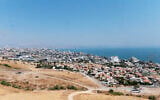 Le centre-ville de Tibériade, sur la rive ouest de la mer de Galilée, le 23 août 2023. (Crédit : Canaan Lidor/Times of Israel)
